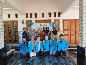 Mahasiswa STIE Cendekia Bojonegoro Sosialisasi & Tanam TOGA untuk Cegah Stunting di Desa Mulyorejo, Tuban