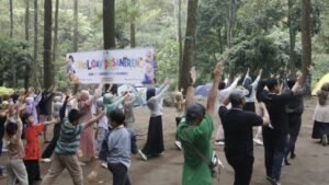 Hari Ketiga “Holiday Pesantren” Ponpes Darun Nun: Serunya Outbound di Bedengan hingga Eksperimen Sains